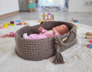 Kosz Mojżesza BOHO dla lalek – bawełniane nosidełko handmade do zabawy - mocca