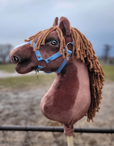 Hobby Horse Duży koń na kiju Premium - ciemny kasztan A3 Hobby Horse Duży koń na kiju Premium - ciemny kasztan A3