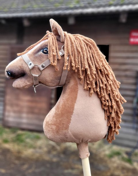 Hobby Horse Duży koń na kiju Premium - jasny kasztan A3 Hobby Horse Duży koń na kiju Premium - jasny kasztan A3