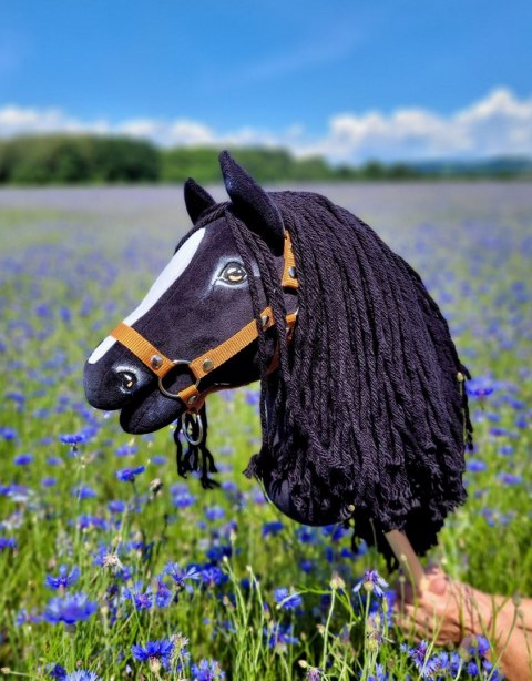 Hobby Horse Duży koń na kiju Premium - fryz koń fryzyjski II A3 Hobby Horse Duży koń na kiju Premium - fryz koń fryzyjski II A3