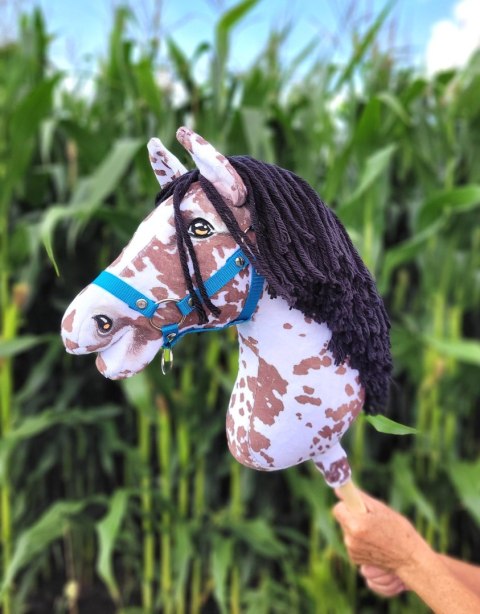Hobby Horse Duży koń na kiju Premium - tarantowaty biało-brązowy z czarną grzywą A3 Hobby Horse Duży koń na kiju Premium - tarantowaty biało-brązowy z czarną grzywą A3