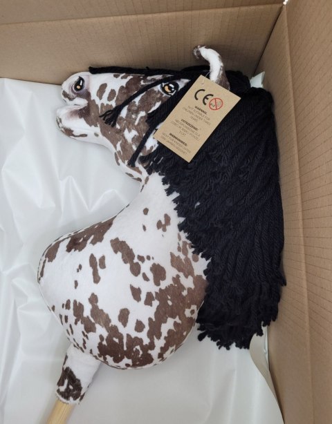 Hobby Horse Duży koń na kiju Premium - tarantowaty biało-brązowy z czarną grzywą A3 Hobby Horse Duży koń na kiju Premium - tarantowaty biało-brązowy z czarną grzywą A3