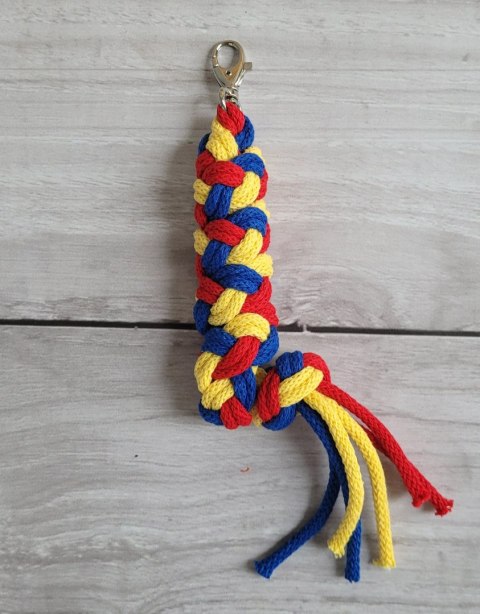 Uwiąz dla Hobby Horse ze sznurka - czerwony/ chaber/ żółty Uwiąz dla Hobby Horse ze sznurka - czerwony/ chaber/ żółty