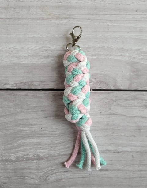 Uwiąz dla Hobby Horse ze sznurka - jasny róż/ mięta/ biały Uwiąz dla Hobby Horse ze sznurka - jasny róż/ mięta/ biały