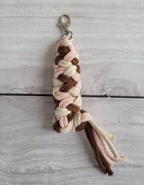 Uwiąz dla Hobby Horse ze sznurka - pastelowy róż/ brąz/ jasny beż Uwiąz dla Hobby Horse ze sznurka - pastelowy róż/ brąz/ jasny beż