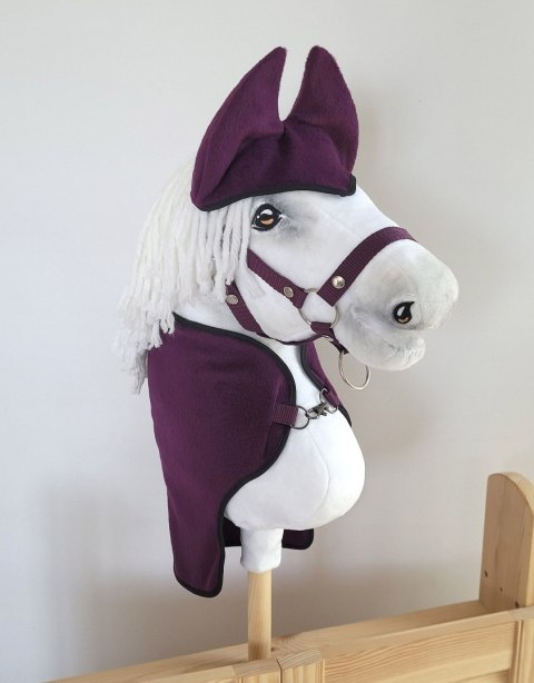 Polarowa derka i nauszniki dla konia Hobby Horse A4, śliwkowy Polarowa derka i nauszniki dla konia Hobby Horse A4, śliwkowy