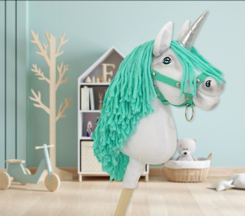 Hobby Horse Jednorożec na kiju mały biały, grzywa miętowa i srebrny róg Hobby Horse Jednorożec na kiju mały biały, grzywa miętowa i srebrny róg