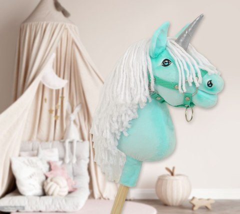 Hobby Horse Jednorożec na kiju mały miętowy z białą grzywą i srebrnym rogiem Hobby Horse Jednorożec na kiju mały miętowy z białą grzywą i srebrnym rogiem