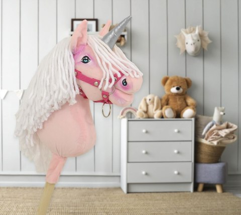 Hobby Horse Jednorożec na kiju mały różowy z białą grzywą i srebrnym rogiem Hobby Horse Jednorożec na kiju mały różowy z białą grzywą i srebrnym rogiem