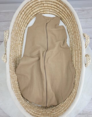 Muślinowy śpiworek dla dzieci zaokrąglony BABY 6-12 mcy TOG 1.0 - camel