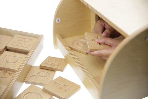 Zabawka Sensoryczna Rozpoznaj Dotykiem Literki Cyfry Kształty Masterkidz Montessori Zabawka Sensoryczna Rozpoznaj Dotykiem Literki Cyfry Kształty Masterkidz Montessori