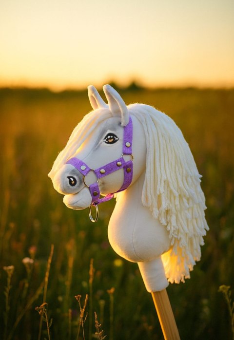 Hobby Horse – Biały Koń na Kiju z Grzywą A5 Ręcznie Szyty Premium