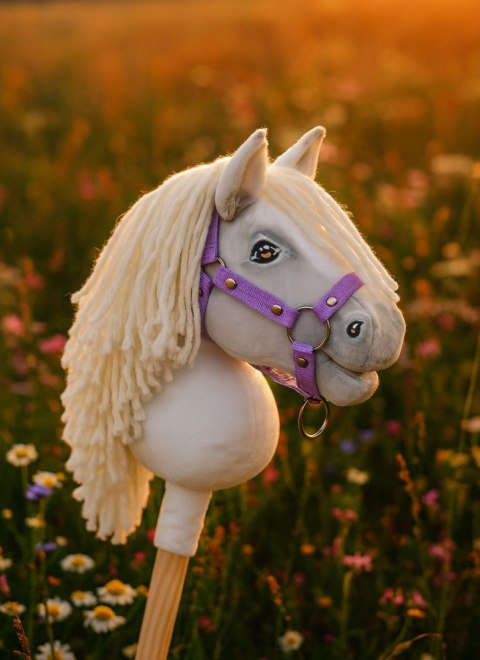 Hobby Horse – Biały Koń na Kiju z Grzywą A5 Ręcznie Szyty Premium