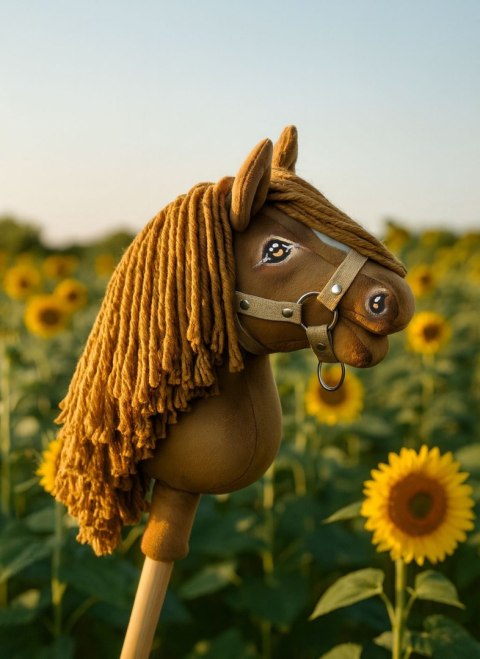 Hobby Horse – Jasny kasztan Koń na Kiju z Grzywą A5 Ręcznie Szyty Premium