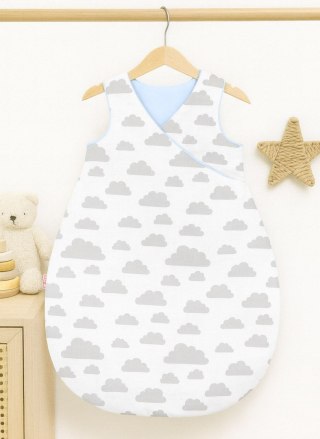 Śpiworek niemowlęcy ocieplany 75 cm – całoroczny, bawełniany, TOG 2,5 - chmurki szare/niebieski