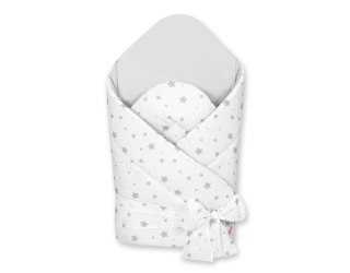 Usztywniany rożek dla niemowląt z wiązaniem - mini gwiazdki szare na białym tle