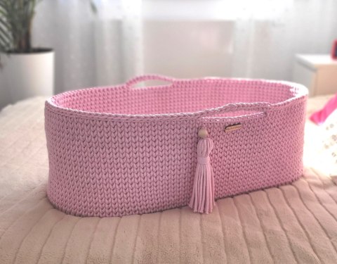 Bawełniany Kosz Mojżesza Boho Handmade z Antybakteryjnym Materacykiem i Stojakiem dla Niemowląt - różowy